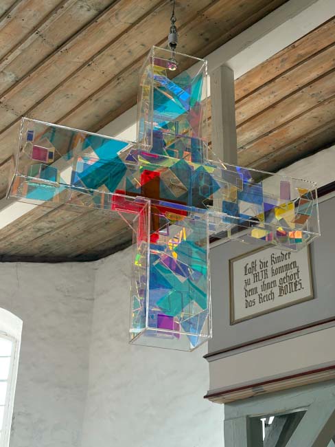 Splitterkreuz von Ludger Hinse in der Rosenkirche, Elende 